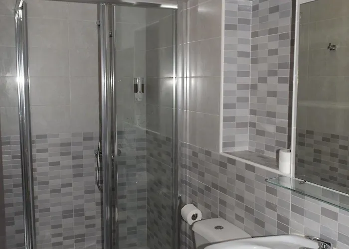 Pensión San Antón 3*